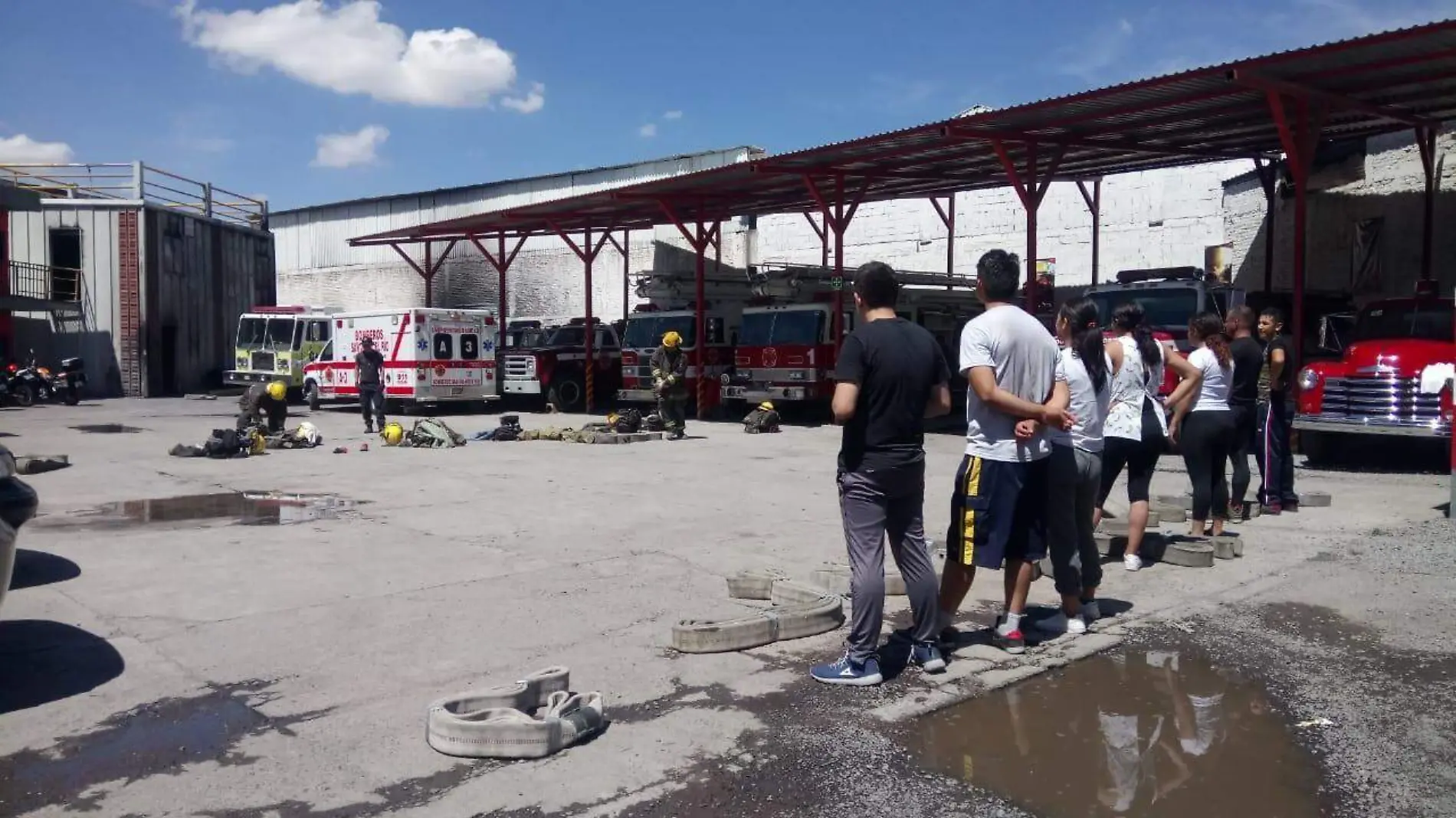 Convocan a la Academia de Bomberos número 51.  Foto Monsetrrat García.